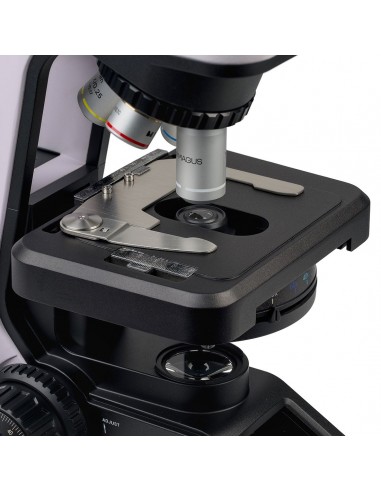 Microscope biologique MAGUS Bio 240B...